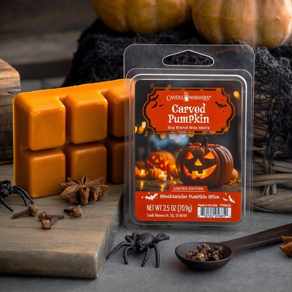 Fondant Citrouille Sculptée 70 g avec illustration des parfums citrouille, vanille et épices chaudes pour une atmosphère chaleureuse et envoûtante