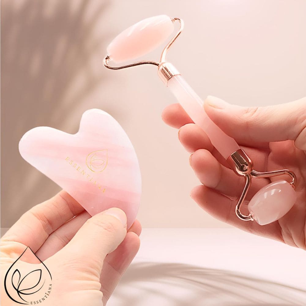 Coffret bien-être Quartz Rose tenu dans les mains pour montrer la taille et le design