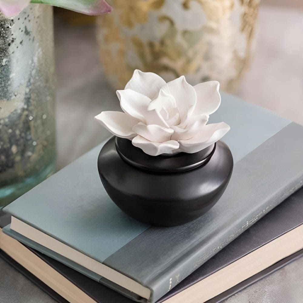 Diffuseur passif en céramique AIROME GARDENIA avec fleur en porcelaine