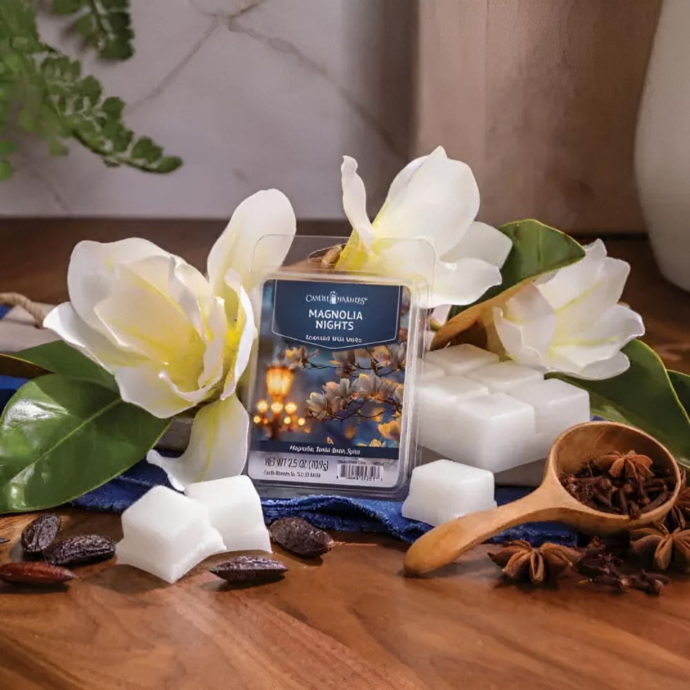 Fondant Nuit de Magnolia avec illustration de parfum floral, magnolia et fève tonka