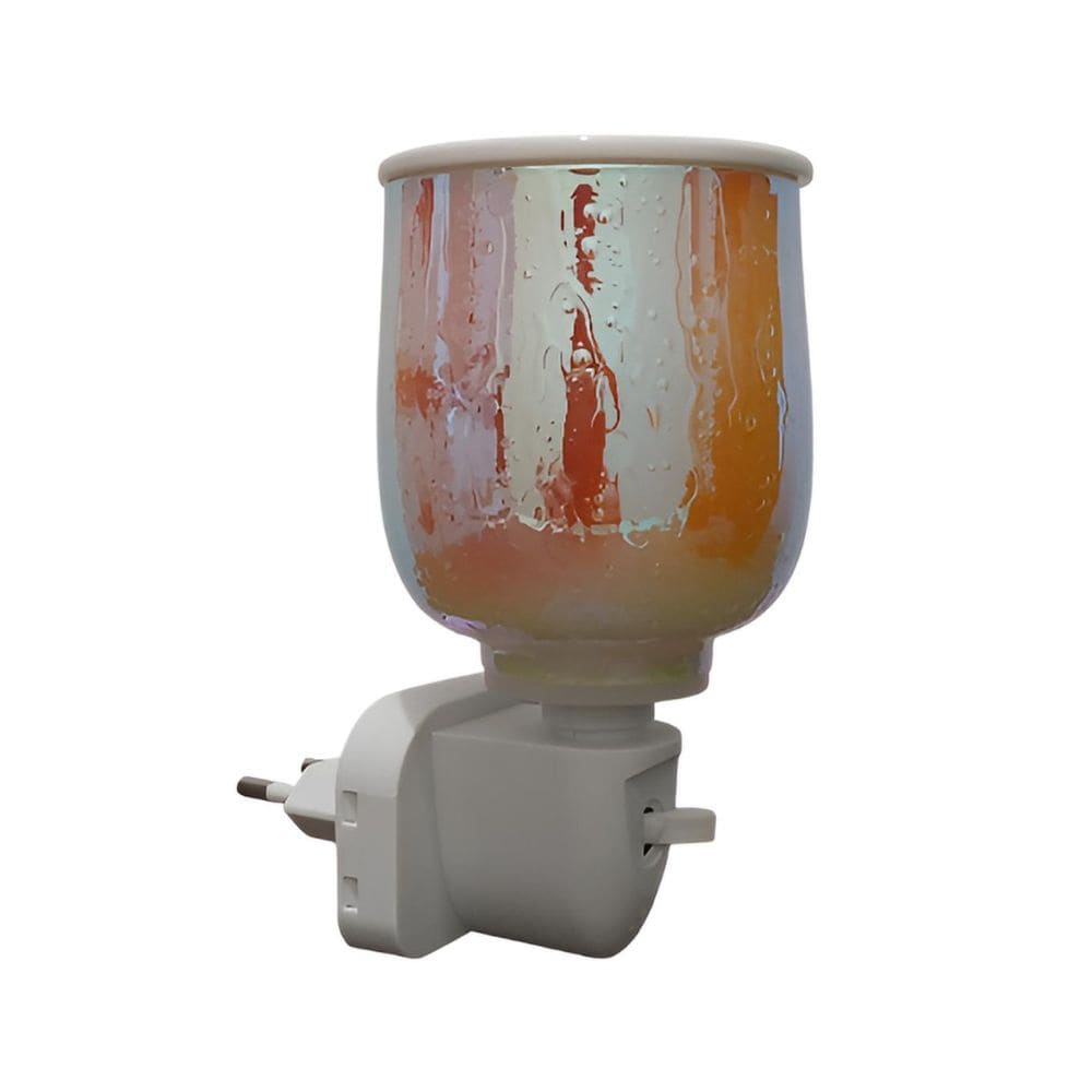 Lampe murale à parfum électrique Éclat Iridescent avec reflets nacrés sur fond blanc.